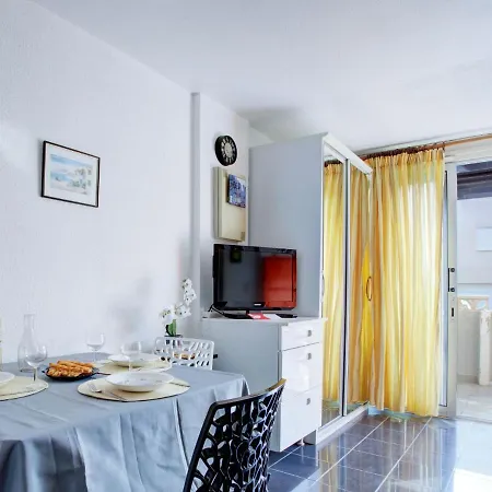Daire Les Mas De La Mer-15 By Interhome